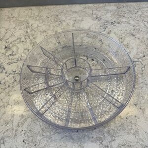Pre-Owned Rain Cosmetic spinner - clear